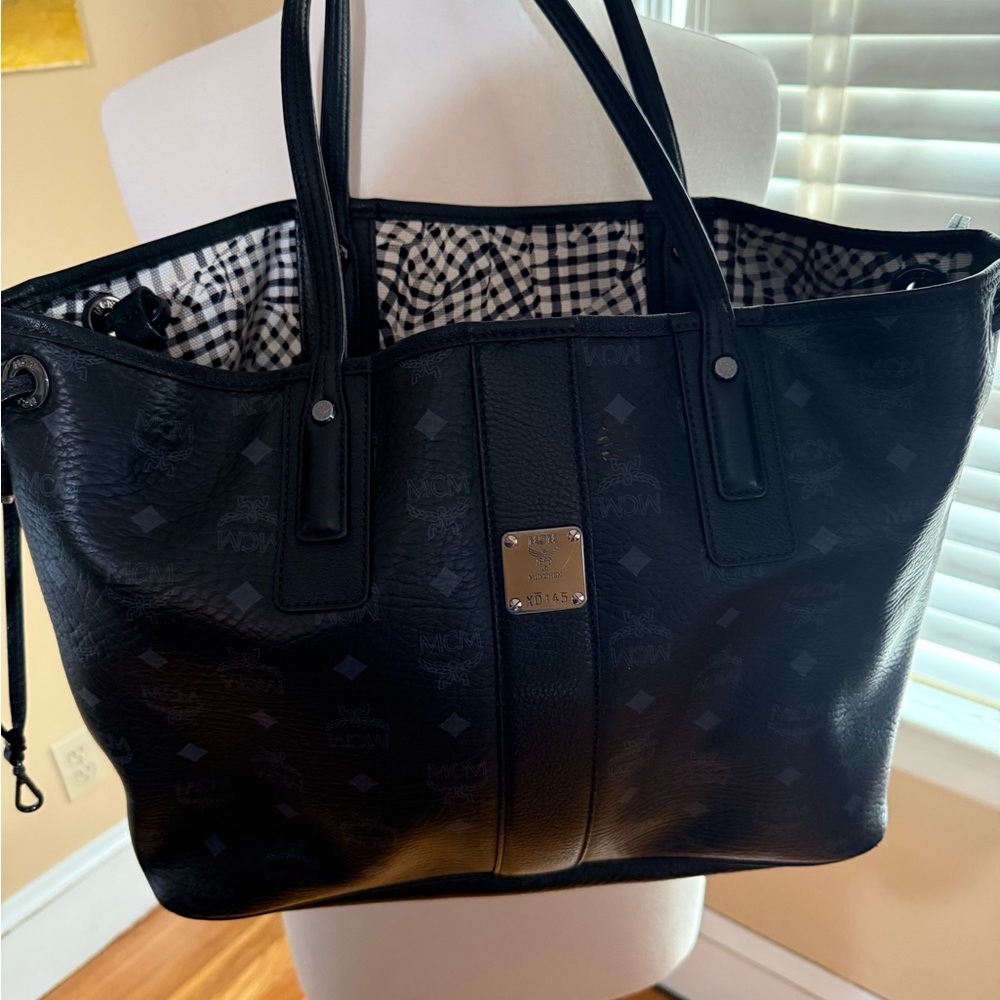 MCM Black Shoppers Tote - Picture 9 of 10